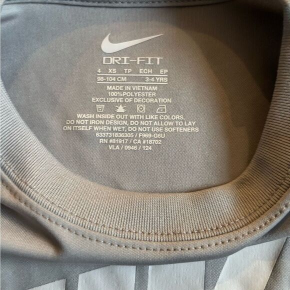 Nike Kids Gray Dri-FIT graphic T-Shirt - Picture 3 of 3